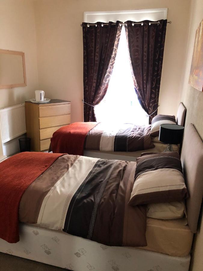 Wellington Tavern Accommodation Dewsbury Buitenkant foto