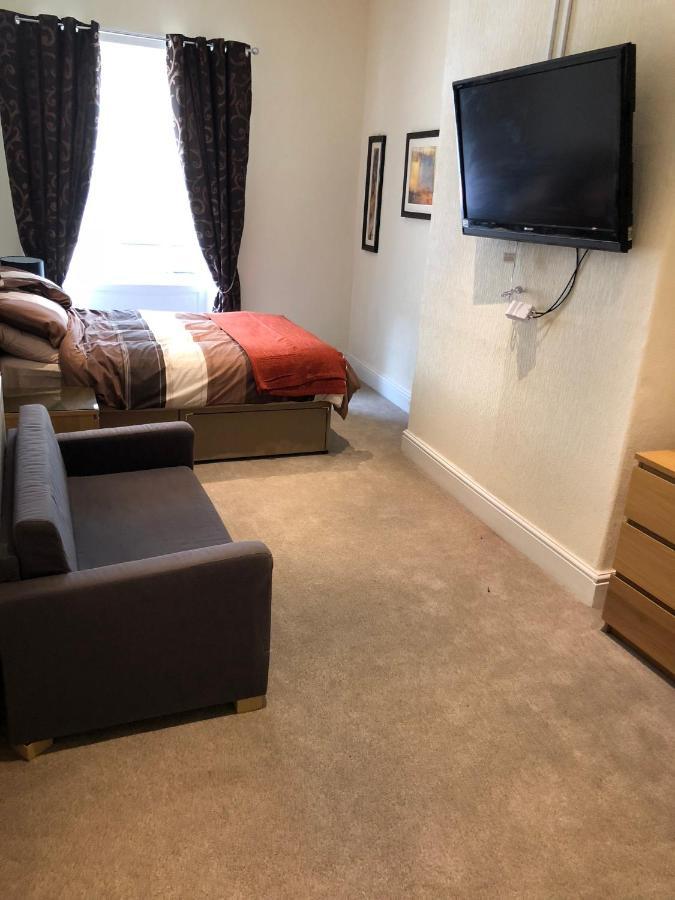 Wellington Tavern Accommodation Dewsbury Buitenkant foto