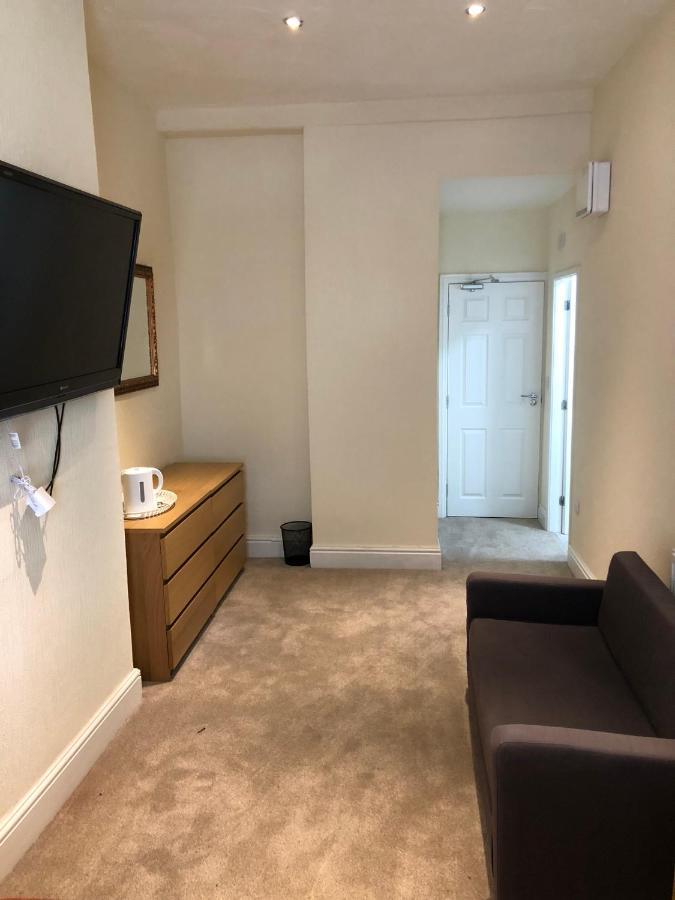 Wellington Tavern Accommodation Dewsbury Buitenkant foto