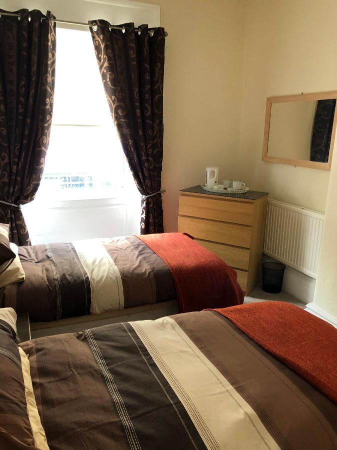 Wellington Tavern Accommodation Dewsbury Buitenkant foto